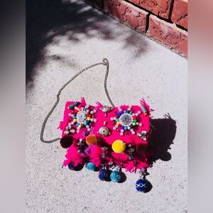 Vibrant Pink Embellished Crossbody Bag « Candy » with Chain Strap